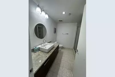 185 SW 7th St #3200, Miami, FL 33130 - Photo 8