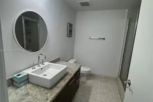 185 SW 7th St, Miami, FL 33130 - Photo 8
