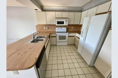 11894 SW 12th Pl #11894, Davie, FL 33325 - Photo 8