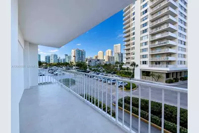 500 Bayview Dr #232, Sunny Isles Beach, FL 33160 - Photo 4