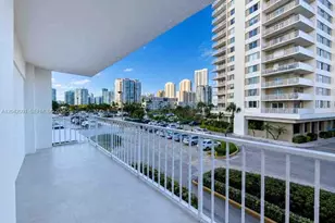 500 Bayview Dr, Sunny Isles Beach, FL 33160 - Photo 4