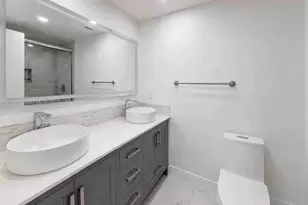 500 Bayview Dr, Sunny Isles Beach, FL 33160 - Photo 30