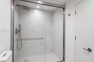 500 Bayview Dr, Sunny Isles Beach, FL 33160 - Photo 18