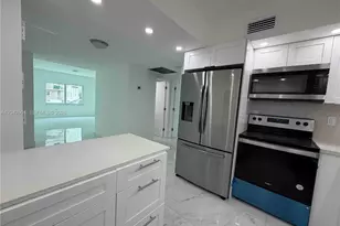 500 Bayview Dr, Sunny Isles Beach, FL 33160 - Photo 4