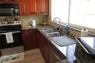 11130 NW 38th St, Coral Springs, FL 33065 - Photo 8