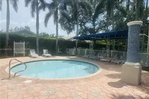 2172 NW 139th Terrace, Pembroke Pines, FL 33028 - Photo 12