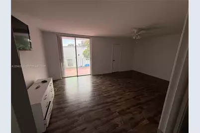 2606 NE 10 St #2606, Hallandale Beach, FL 33009 - Photo 2