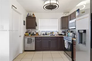 10327 NW 9th St Cir, Miami, FL 33172 - Photo 10
