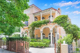 30 NE 44th St, Miami, FL 33137 - Photo 2