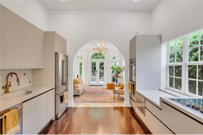 30 NE 44th St, Miami, FL 33137 - Photo 26