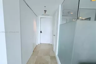 92 SW 3rd St, Miami, FL 33130 - Photo 32