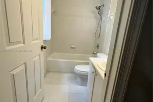 2704 SE 15th Pl, Homestead, FL 33035 - Photo 12