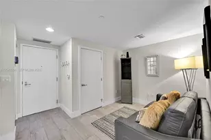 16385 Biscayne Blvd, North Miami Beach, FL 33160 - Photo 4
