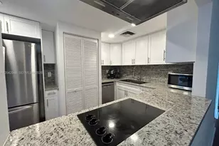 2451 Brickell Ave, Miami, FL 33129 - Photo 20