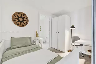 121 NE 34th St, Miami, FL 33137 - Photo 56