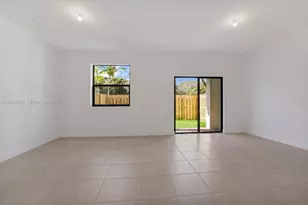 250 SW 159th Ln, Pembroke Pines, FL 33027 - Photo 2