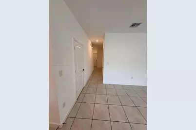669 SW 11th St, Florida City, FL 33034 - Photo 8