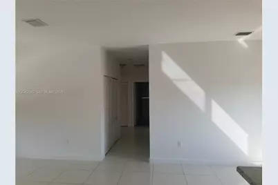 1029 SW 11th Ave #0, Miami, FL 33130 - Photo 12