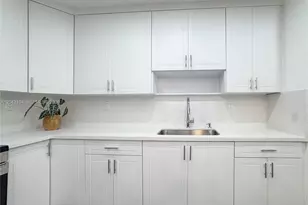 1319 NW 40th St, Miami, FL 33142 - Photo 8