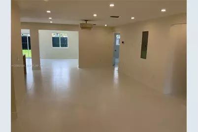 2315 NW 3rd St, Miami, FL 33125 - Photo 4