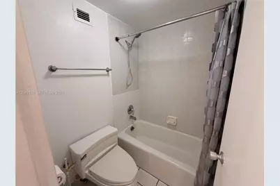 100 Lincoln Rd #1025, Miami Beach, FL 33139 - Photo 16