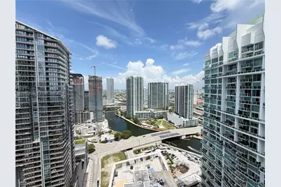 55 SE 6th St #3900, Miami, FL 33131 - Photo 12