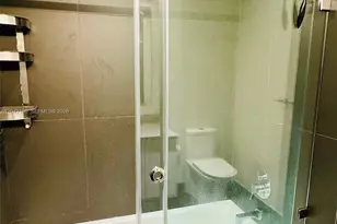 1600 NE 1, Miami, FL 33132 - Photo 24