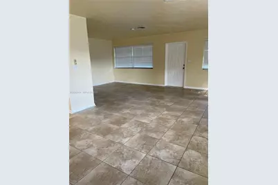 2901 NW 50th St, Miami, FL 33142 - Photo 4
