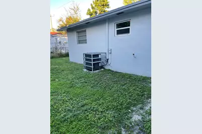 2901 NW 50th St, Miami, FL 33142 - Photo 10