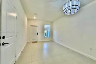 114 SW 184th Pl, Pembroke Pines, FL 33029 - Photo 8