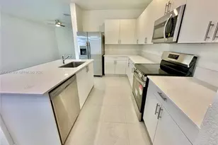 114 SW 184th Pl, Pembroke Pines, FL 33029 - Photo 4