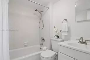 117 Royal Pk Dr, Oakland Park, FL 33309 - Photo 6