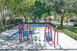 1552 Barcelona Way, Weston, FL 33327 - Photo 38