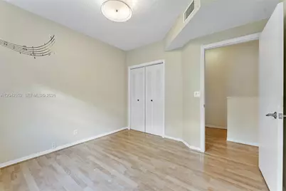 1552 Barcelona Way #6-19, Weston, FL 33327 - Photo 20