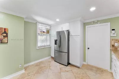 1552 Barcelona Way #6-19, Weston, FL 33327 - Photo 10