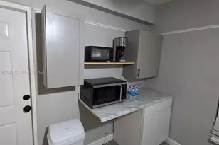 6837 SW 39th Terrace, Miami, FL 33155 - Photo 2