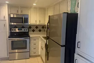 5005 Collins Ave, Miami Beach, FL 33140 - Photo 6