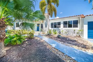 10690 NE 11th Ct, Miami Shores, FL 33138 - Photo 4