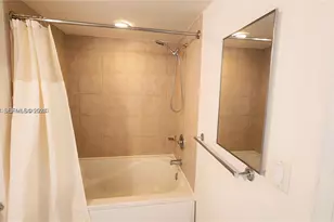 19501 W Country Club Dr, Aventura, FL 33180 - Photo 14