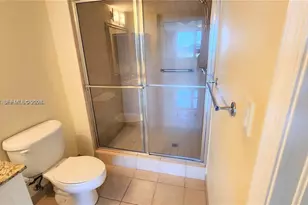 19501 W Country Club Dr, Aventura, FL 33180 - Photo 12