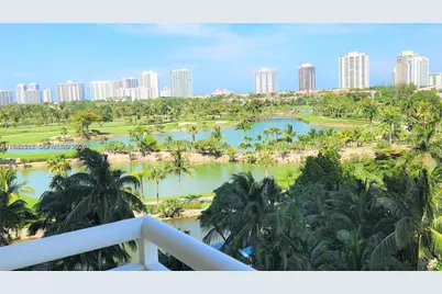 19501 W Country Club Dr #704, Aventura, FL 33180 - Photo 8