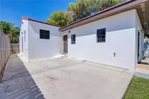 322 SW 18th Rd, Miami, FL 33129 - Photo 22