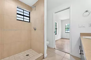 322 SW 18th Rd, Miami, FL 33129 - Photo 12