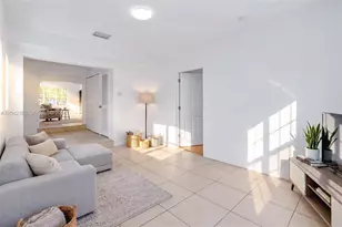 322 SW 18th Rd, Miami, FL 33129 - Photo 8
