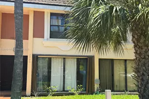 2795 NE 164th St, North Miami Beach, FL 33160 - Photo 2