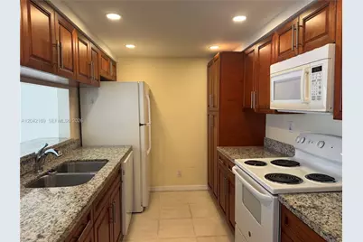 2795 NE 164th St #6, North Miami Beach, FL 33160 - Photo 6