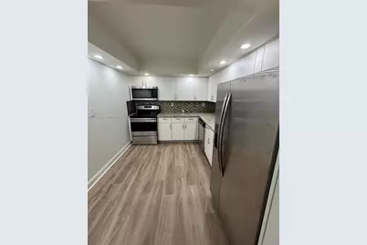800 Parkview Dr #1018, Hallandale Beach, FL 33009 - Photo 18