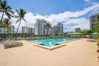 800 Parkview Dr #1018, Hallandale Beach, FL 33009 - Photo 22