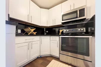 7904 West Dr #812, North Bay Village, FL 33141 - Photo 10