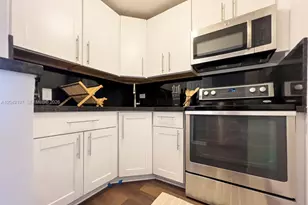 7904 West Dr, North Bay Village, FL 33141 - Photo 10